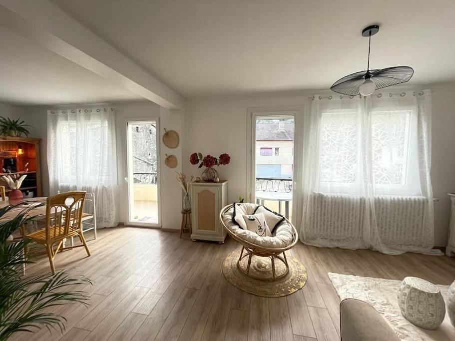 Superbe Appartement Avec Salle De Jeux Vaux-les-Saint-Claude Luaran gambar