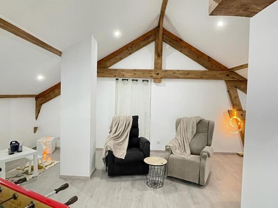 Superbe Appartement Avec Salle De Jeux Vaux-les-Saint-Claude Luaran gambar